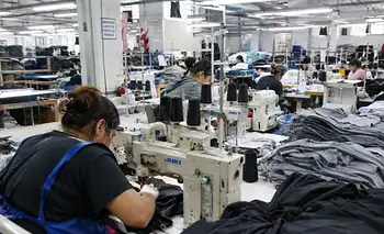 La crisis textil ya destruyó 28.322 empleos y 770 fábricas cerraron desde diciembre de 2023