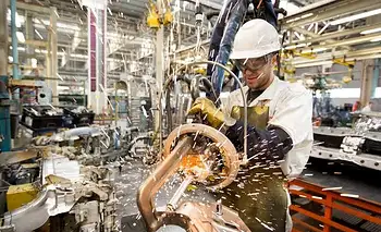 La industria manufacturera cayó 3,2% interanual en agosto y acumula una baja del 2,7% en lo que va de 2026
