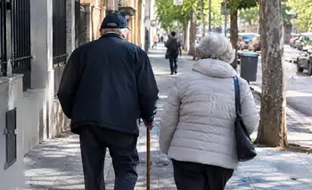 Jubilados en crisis: el aumento de noviembre es de $8.282 y el bono sigue congelado en $70.000
