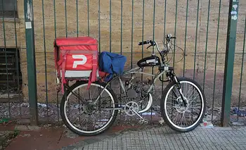 Recesión: la bicicleta de PedidosYa es el parripollo de Javier Milei