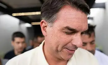 Flávio Bolsonaro: la fuga de Brasil comenzó durante el balotaje e intervinieron EE.UU. y la Argentina