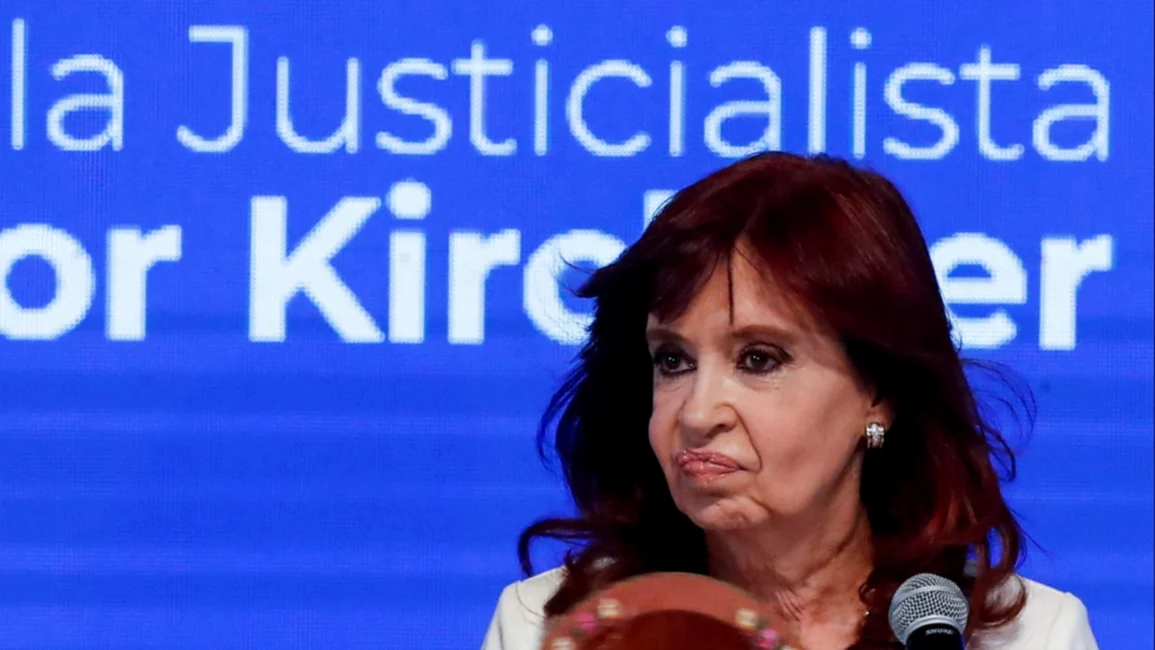 Cristina Kirchner se refirió al revoque de su causa y al sobreseimiento de Macri: "Todavía hablan de la independencia del Poder Judicial" Cristina Kirchner se refirió al revoque de su causa y al sobreseimiento de Macri: "Todavía hablan de la independencia del Poder Judicial"