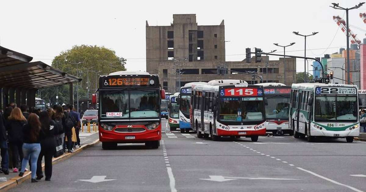 Sorpresivo paro de colectivos en el AMBA: qué líneas no funcionan