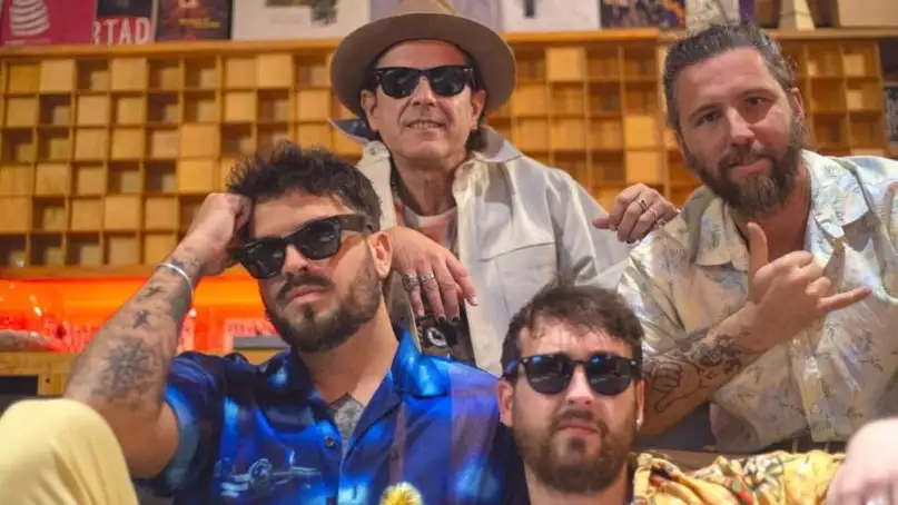 Bombai lanzó "verano del 19" junto a Coti 