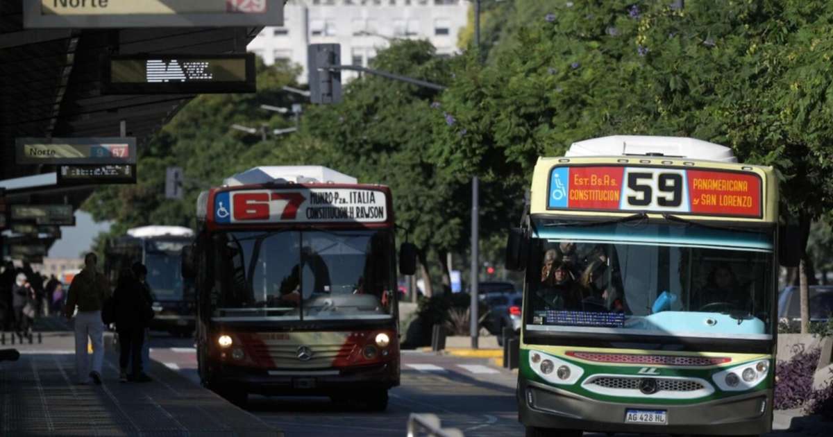 Continúa el paro de colectivos en el AMBA: qué líneas aún no funcionan